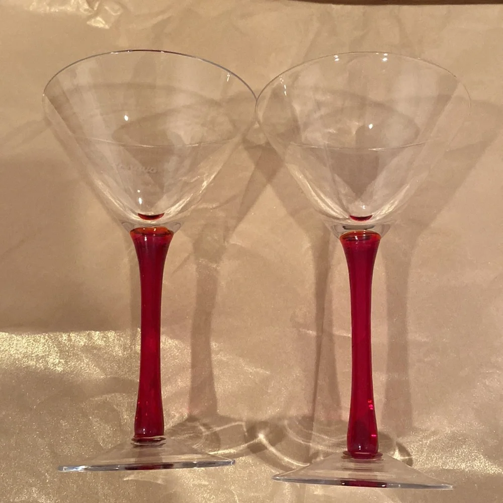 15:09 - Stolichnaya Vodka Red Stem Martini Glasses